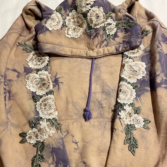 Civil Regime Roses Hoodie - Picture 4 of 4